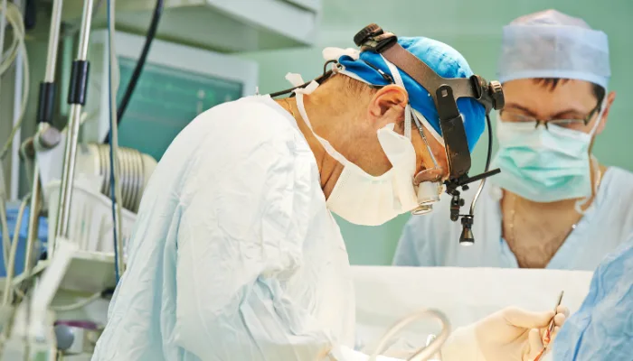 Surgeons performing advanced cardiac surgery and heart treatment in India
